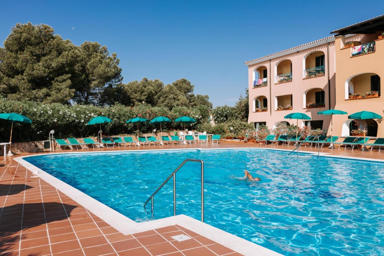 Nicolaus Club Torre Moresca Орозеи Екстериор снимка