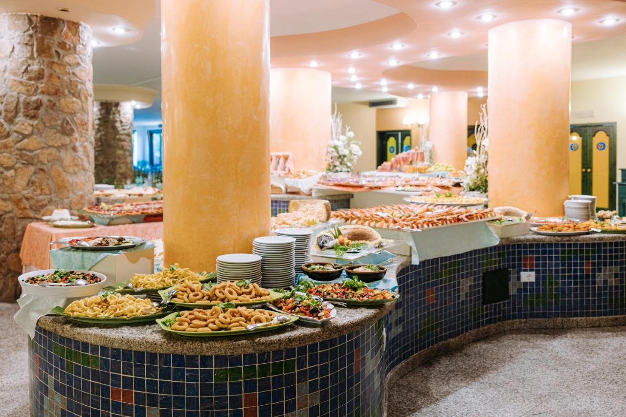 Nicolaus Club Torre Moresca Орозеи Екстериор снимка