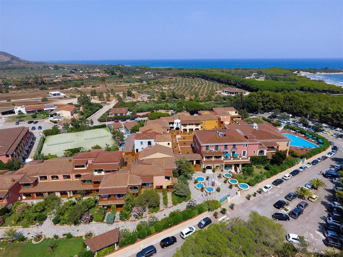 Nicolaus Club Torre Moresca Орозеи Екстериор снимка