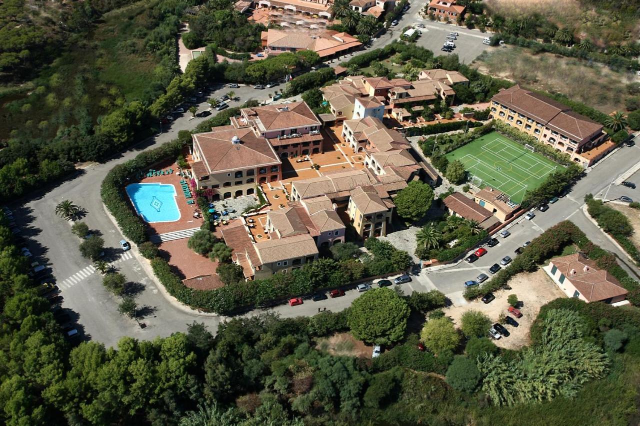 Nicolaus Club Torre Moresca Орозеи Екстериор снимка