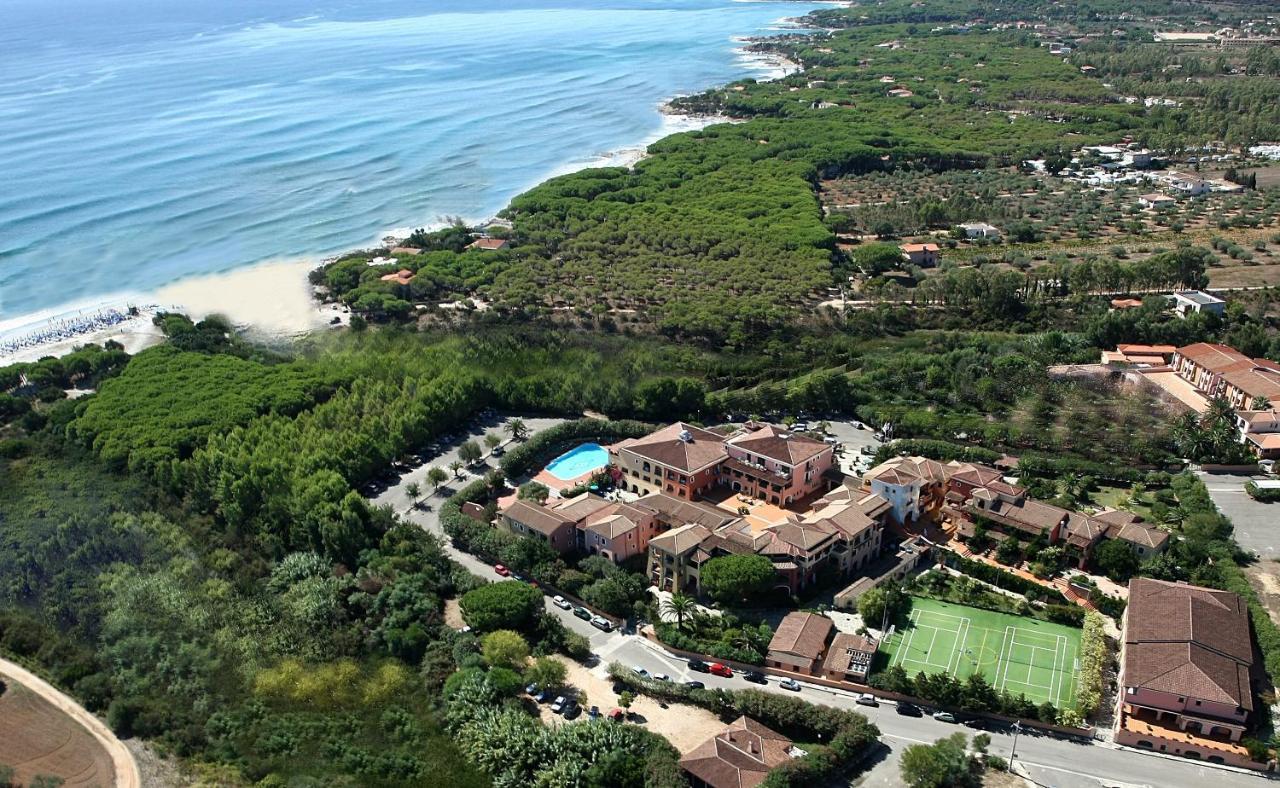 Nicolaus Club Torre Moresca Орозеи Екстериор снимка